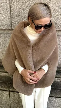 新品未使用タグ付き】JENNE リッチボリューム エコファーマフラー【値