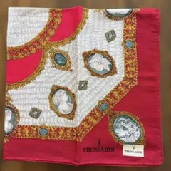 TRUSSARDI トラサルディ ハンカチ カメオ柄新品のサムネイル