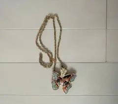 蝶のエナメルペンダントネックレス