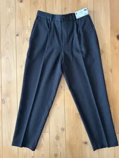 GU ワイドテーパード　タックイージー　アンクルパンツ