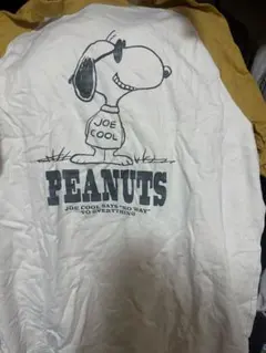 ユニクロPEANUTS スヌーピー Tシャツ