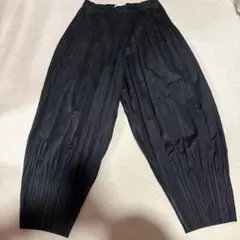 PLEATS PLEASE サルエルパンツ ブラック PP55JF402 - メルカリ