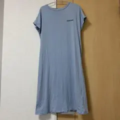 KESTONE刺繍入りライトブルー半袖ワンピース