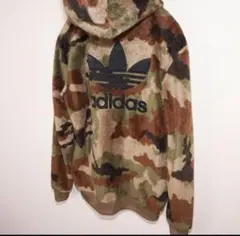 アディダスオリジナルス　ボア　ジップアップパーカー
