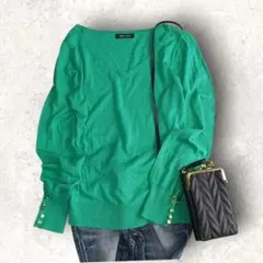 美品 Vネックニット セーター М パフスリーブ グリーン ビジューボタン 春