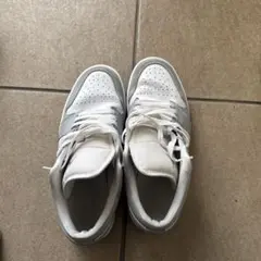 Nike Air Jordan 1 Low グレー/ホワイト