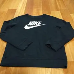 NIKE ブラック トレーナー M　145センチ