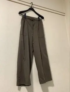 レディース　パンツ　カーキ　夏用　M
