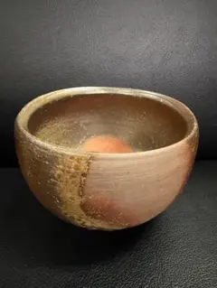 陶器のボウル 赤茶色 シンプルデザイン