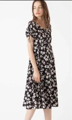 最終価格です【クリーニング済】ジルスチュアート　花柄ワンピース