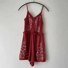 【American Eagle】刺繍入り 赤 オールインワン XXS