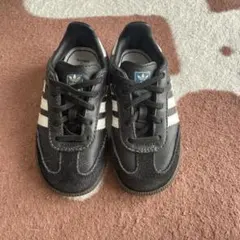 adidas キッズ スニーカー 黒/白