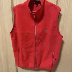 patagonia フリースベスト M 赤