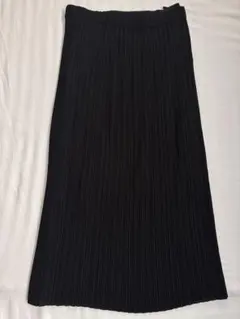 K.T KIYOKO TAKASE プリーツロングスカート 黒 15号３Lのサムネイル