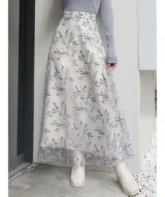 マーキュリーデュオ チュール花柄刺繍フレアスカートのサムネイル