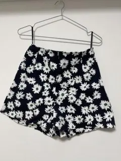 花柄ショートパンツ