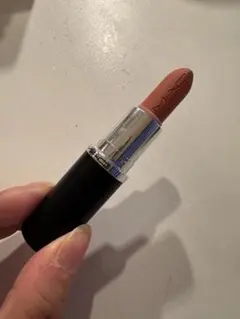 MACマキシマルシルキーマットリップスティックハニーラブ
