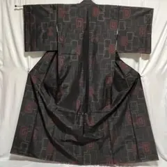 未使用 着物 大島紬 正絹 幾何学模様 黒系 黒地