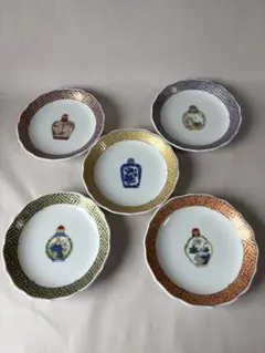 チャイナシーズ　小皿　前畑陶器 鼻煙壺　柄違いのサムネイル