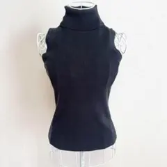 バナナリパブリック　ブラック タートルネック ノースリーブ　ニット　セーター