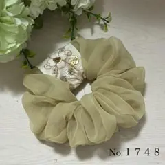 7133. ハンドメイドシュシュ - メルカリ