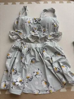花柄 フリル セパレート水着 ビキニのサムネイル