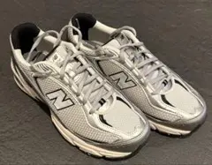 New Balance 500 シルバー/グレー スニーカー
