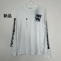 【新品】UNDER ARMOUR 長袖カットソー M ホワイトのサムネイル