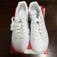Nike ローカットスニーカー 749867-105 ホワイト