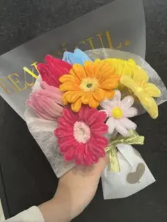 カラフルなモールフラワー花束