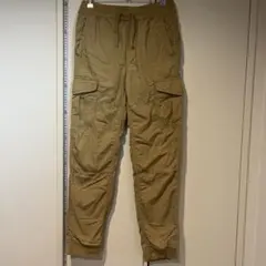 カーキ色ドローコード付きロングパンツ