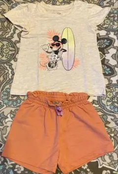baby GAP Disney ミッキーマウス Tシャツとショートパンツ