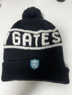 PG GATES ポンポン付きニット帽