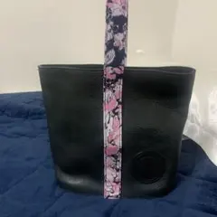 Item thumbnail for item 03d6c466-3464-4448-89e7-e63da5ab0395