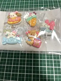 Item thumbnail for item b2b70aee-bdc0-4724-8935-652c655cfe6d