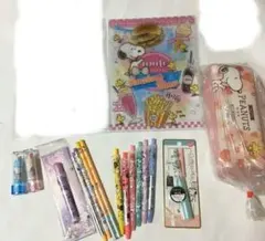 スヌーピー  文具16点セット　定価合計4565円分！