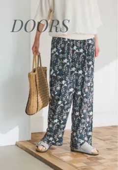 【美品】DOORS『接触冷感/イージーケア』フラワープリントイージーパンツ