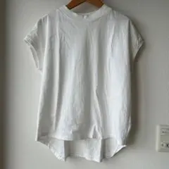 ホワイトノースリーブTシャツのサムネイル
