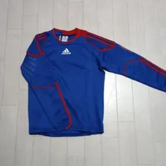 新品未使用　adidas　長袖カットソー　150