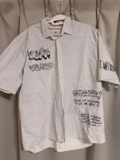 ZARA ザラ グラフィティプリント ストライプシャツ 半袖 XLサイズ