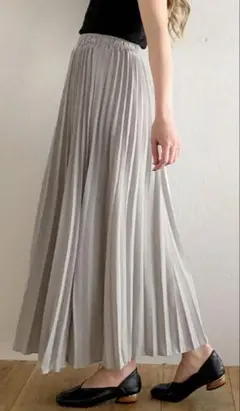 【新品タグ付】JUNOAH ジュノアプリーツスカート ロング グレー