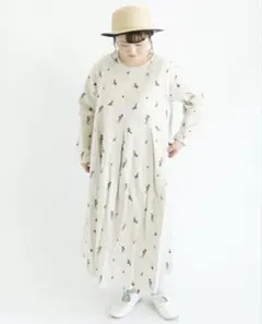 Samansa Mos2/花柄総刺繍ワンピース