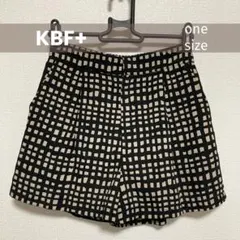 【美品】KBF+ チェック柄 ショートパンツ ☆☆