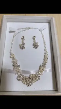 ラブティアラ ネックレス&イヤリング セット