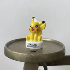 希少 日本未発売 フランス フェーブ 陶器 ポケモン ピカチュウ 1106