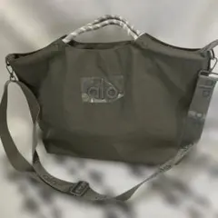 Alo Yoga トートバッグ オリーブのサムネイル