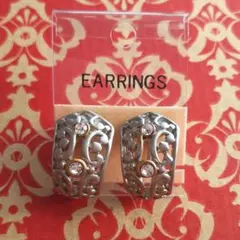 新品未使用　シルバー　ビジュー　クリスタル　イヤリング
