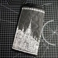 HANDMADEスマホショルダーバッグ黒　 お城柄レース