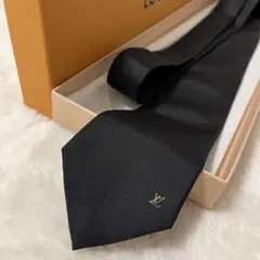 美品！現行 LOUIS VUITTON ルイヴィトン ワンポイント マルチ