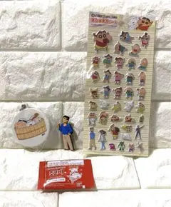 【新品】クレヨンしんちゃん　4点セット